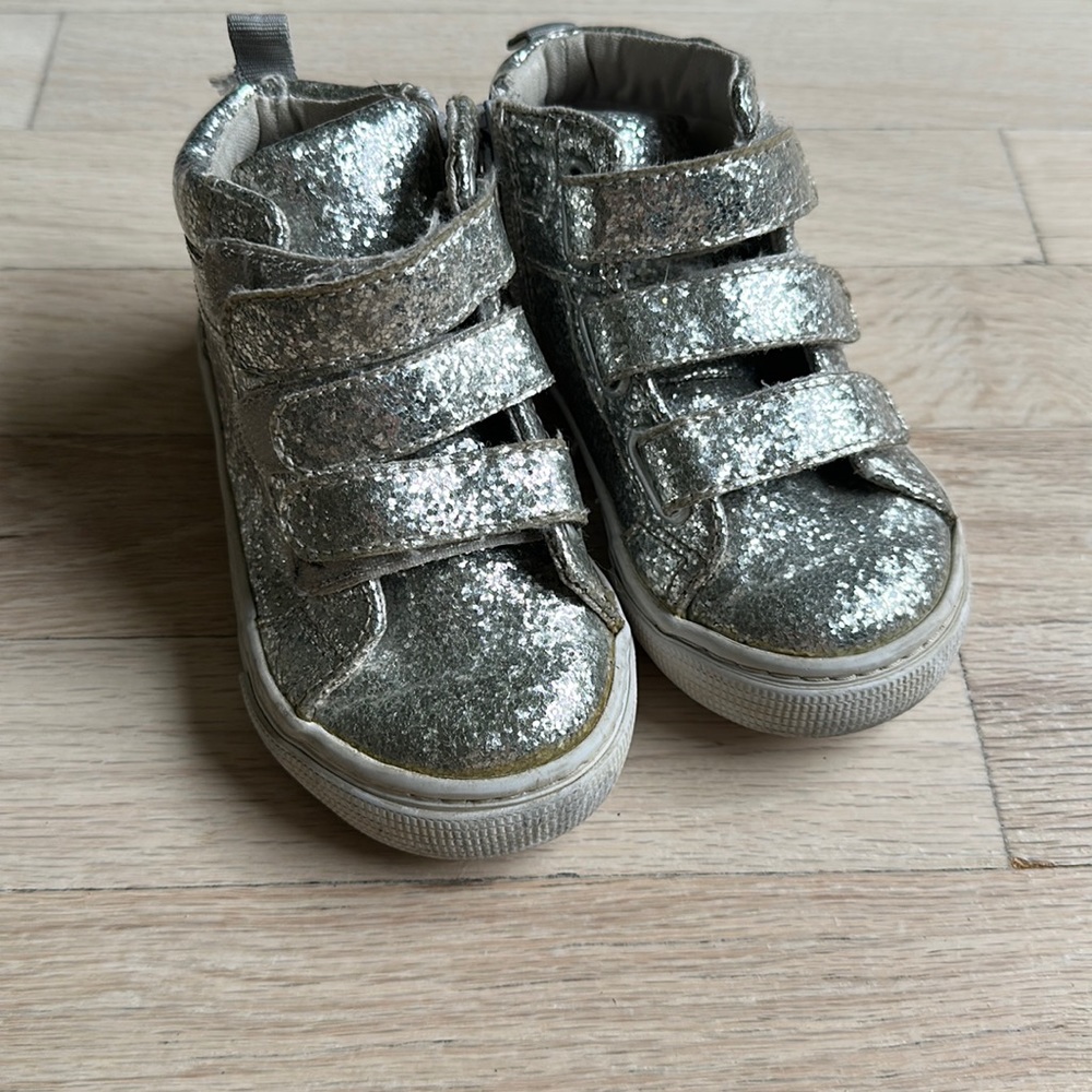 Sparkly glitter shoes- kids 8